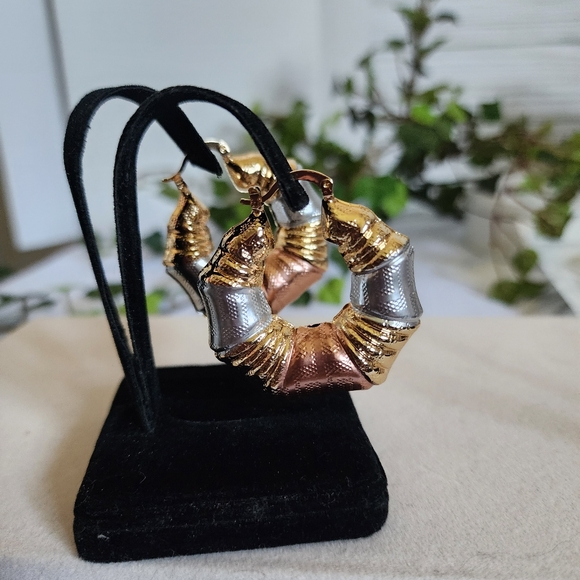 Tricolor Gold Filled Chunky Hoop Earrings Greek Key Design - Picture 5 of 8